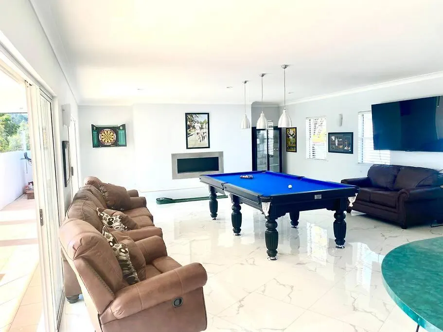 Brisbane Palm Springs-Inspired Home On Golf Course Mount Crosby 0*,