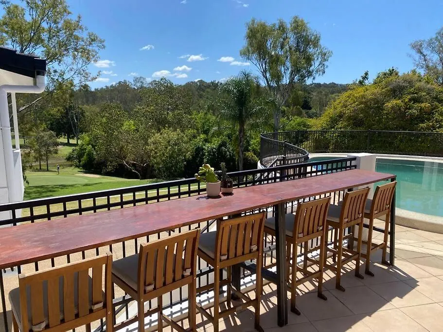 Brisbane Palm Springs-Inspired Home On Golf Course Mount Crosby Dom wakacyjny